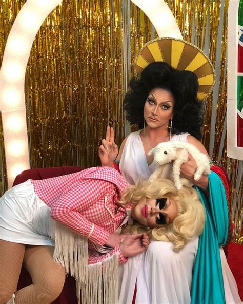 dela drag queen.